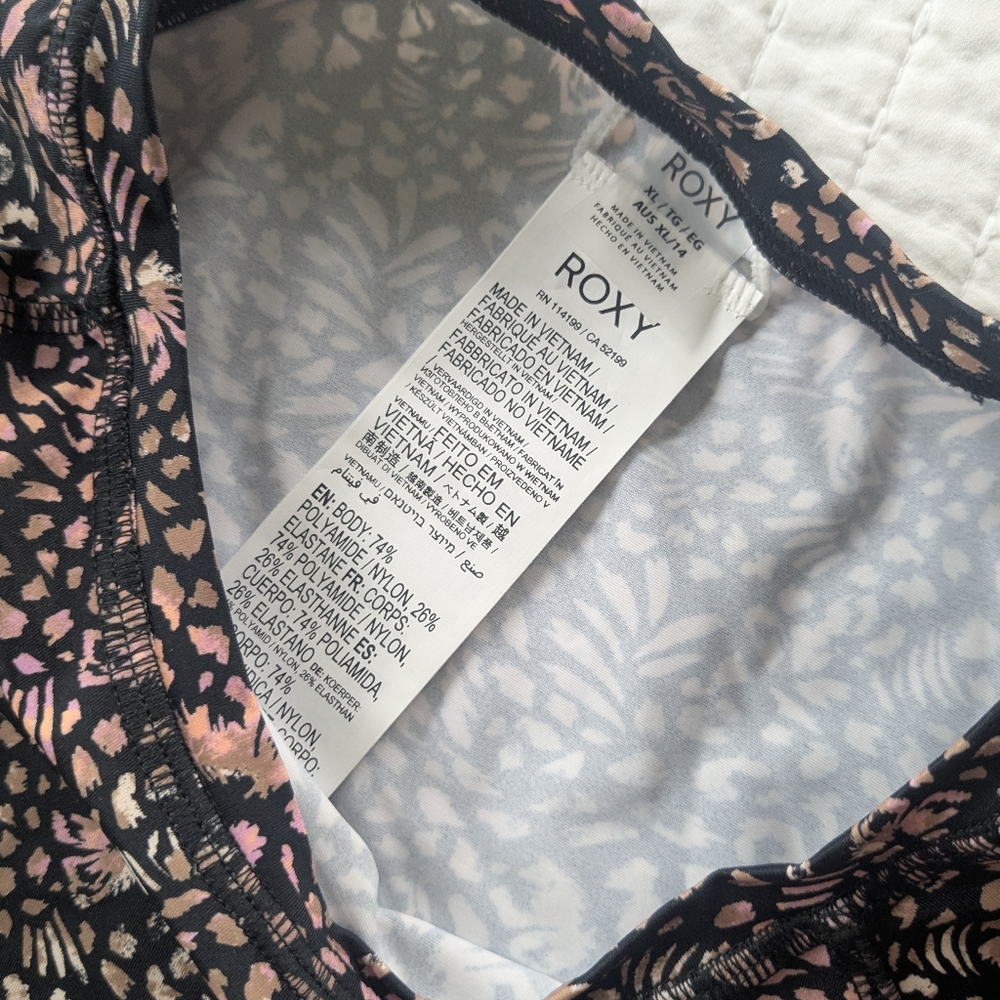 Roxy Rash guard Bikini Set - Picture 8 of 8